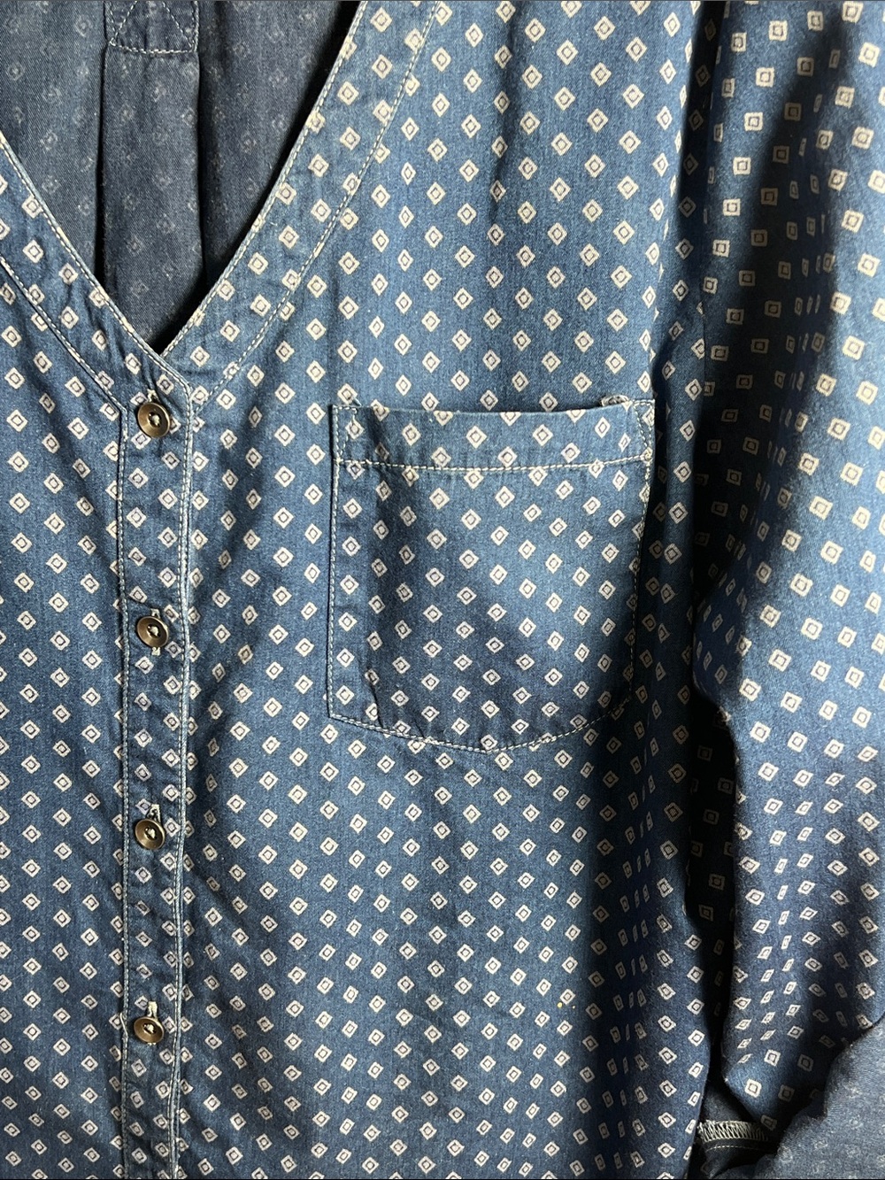 J. Jill XL denim shirt button front, blue with diamond print, convertible sleeve - Picture 5 of 11